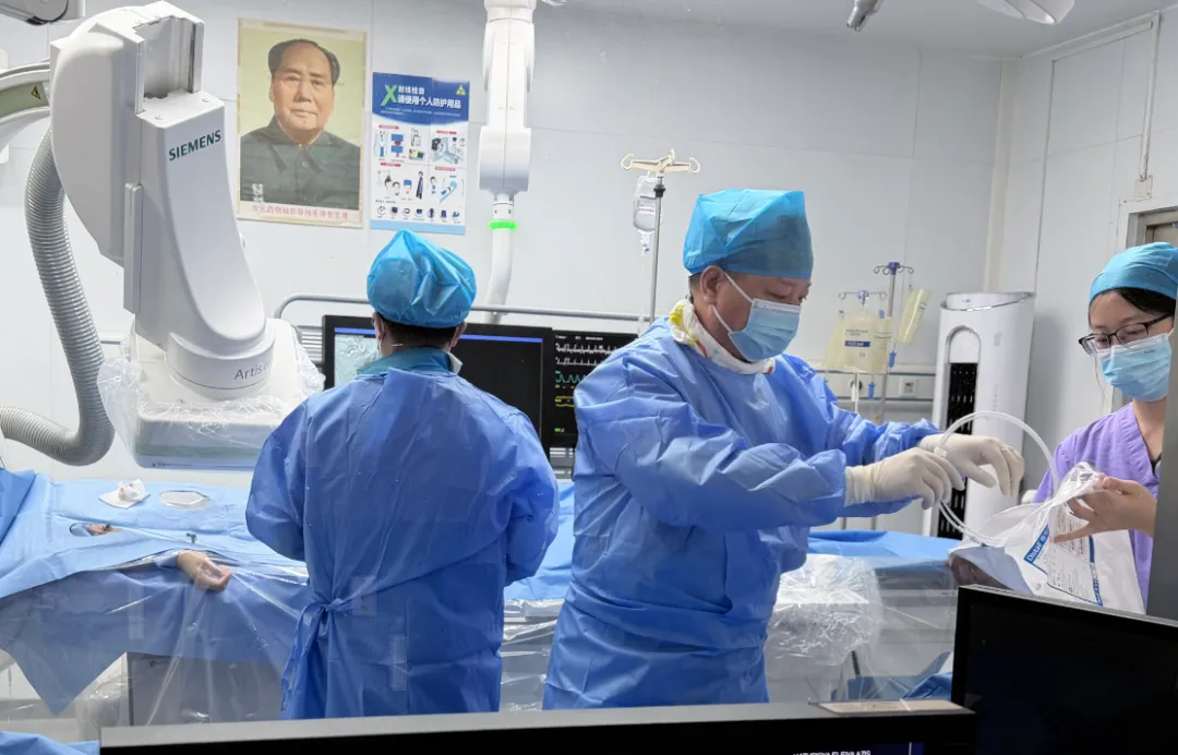 Emergency CTPA showing massive bilateral pulmonary artery embolism at Chongqing HYGEIA Hospital